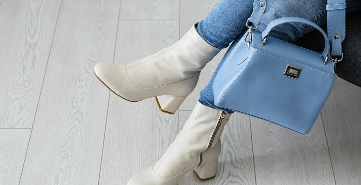 Torebka z drewna – jak wprowadzić ten modny dodatek do swojej garderoby?