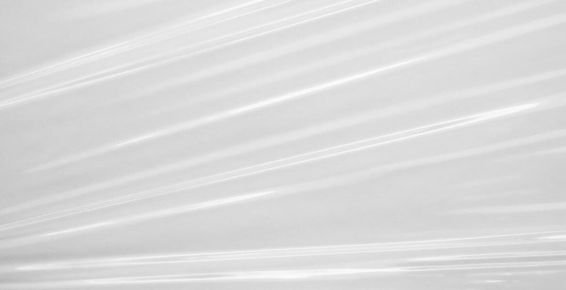 Rola folii stretch w redukcji uszkodzeń towarów podczas transportu