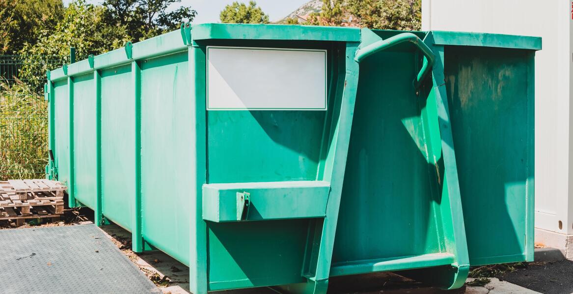 Überblick über die verfügbaren Abfallcontainer im Angebot von Pol-Tradex