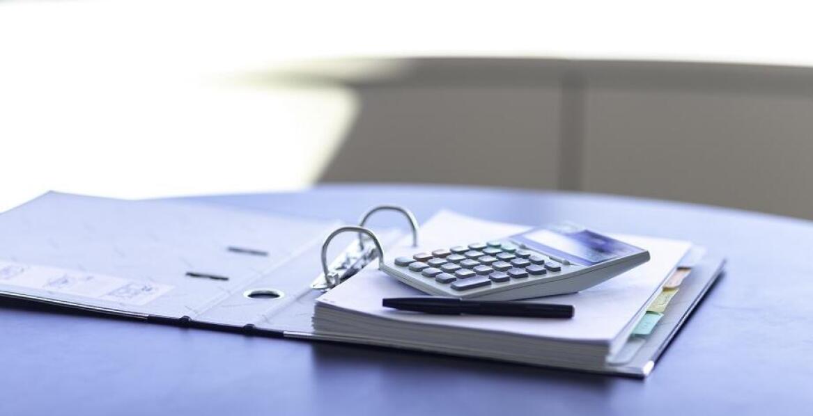 Jakie wsparcie w zakresie kadr i płac oferuje biuro rachunkowe?