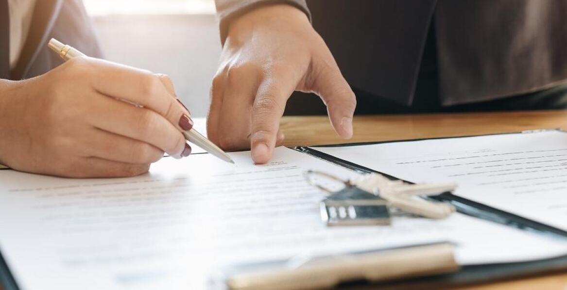 Sprzedaż nieruchomości w Opolu: jak agencja pomaga w formalnościach?