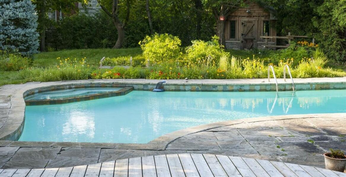 Sicherheitssysteme in Gartenpools – was sollte man wissen?