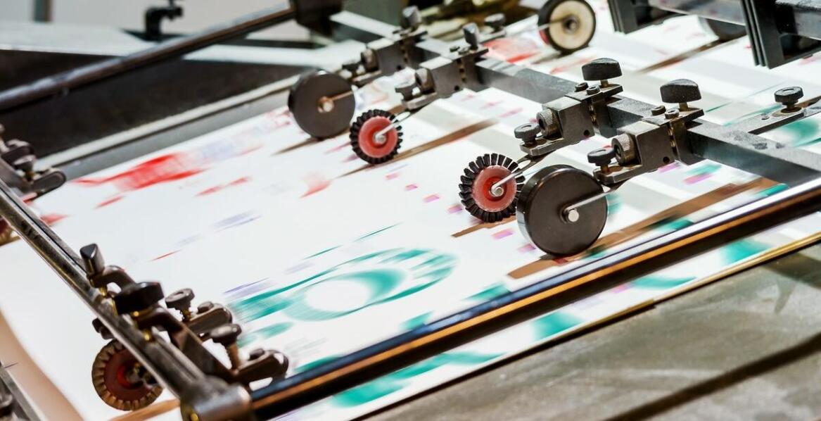 Wie wählt man die richtige Druckerei für die Erstellung von Werbebroschüren aus