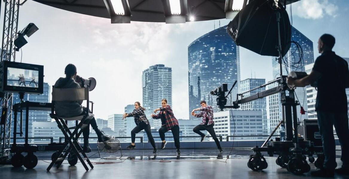 Was sind die wichtigsten Phasen beim Bühnenbildbau?