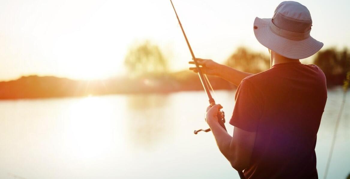 Ubrania dla wędkarzy i ich wpływ na ochronę przed promieniowaniem UV