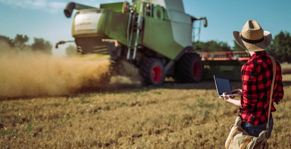 Jak nasze usługi odbioru wpływają na efektywność pracy rolników?