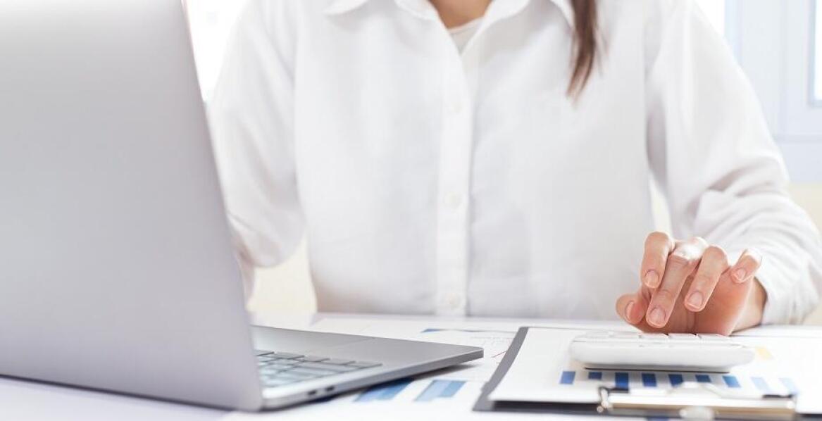 Jak bezpiecznie przechowywać dane finansowe dzięki księgowości online?