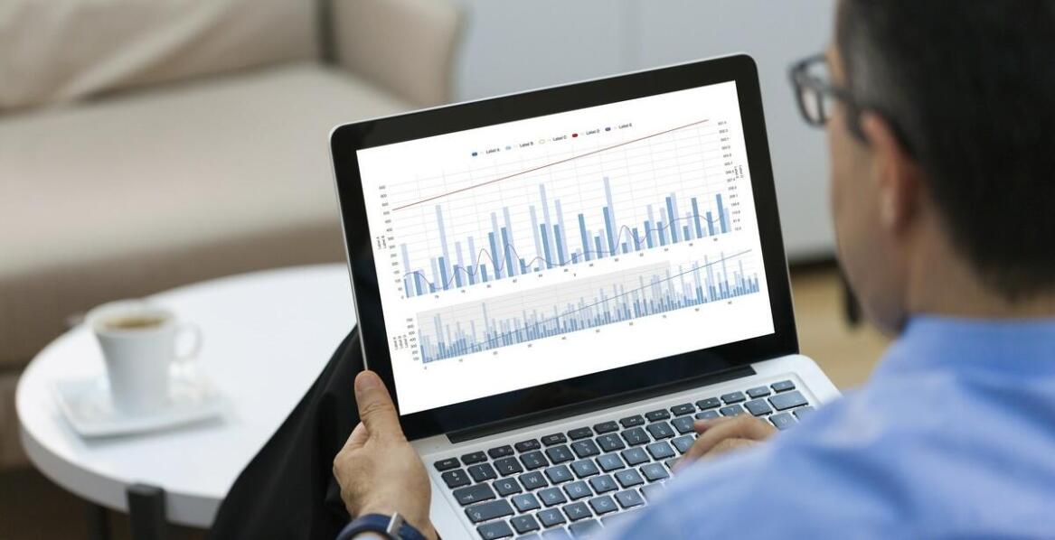 Przewodnik po tworzeniu interaktywnych raportów w Microsoft Access