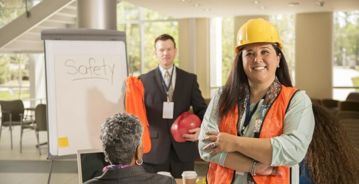 Szkolenie BHP – obowiązki, przebieg i najważniejsze informacje dla firm