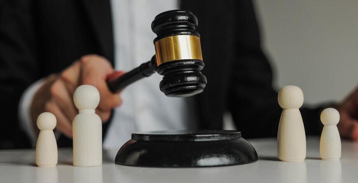 Strategiczne podejście do negocjacji alimentów z pomocą adwokata rozwodowego