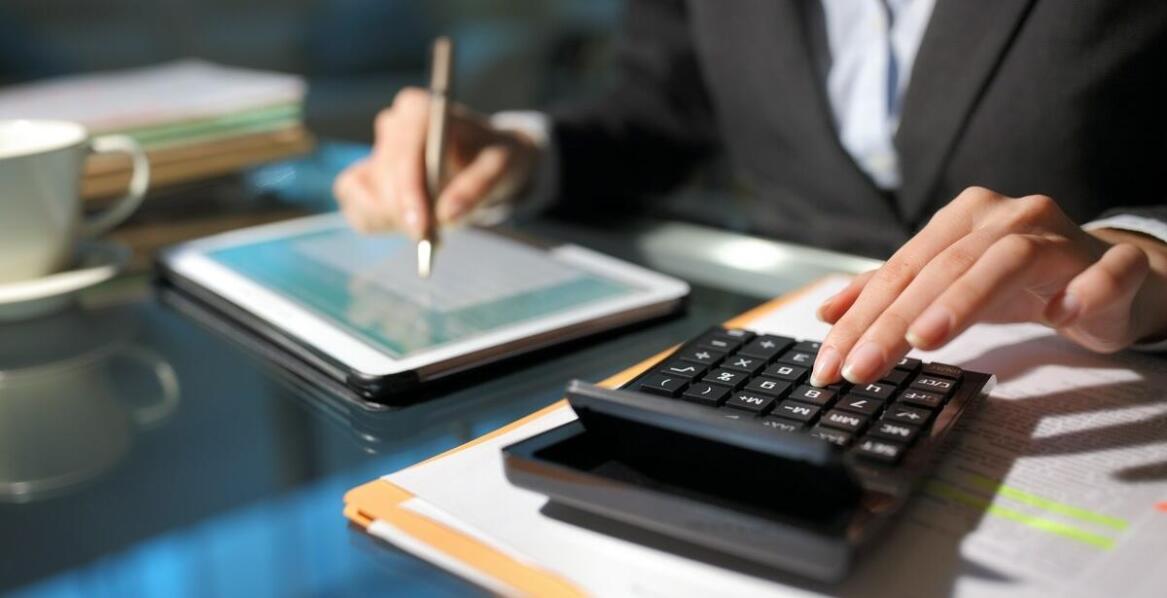 Jakie usługi oferuje biuro rachunkowe i jak mogą wspierać biznes?