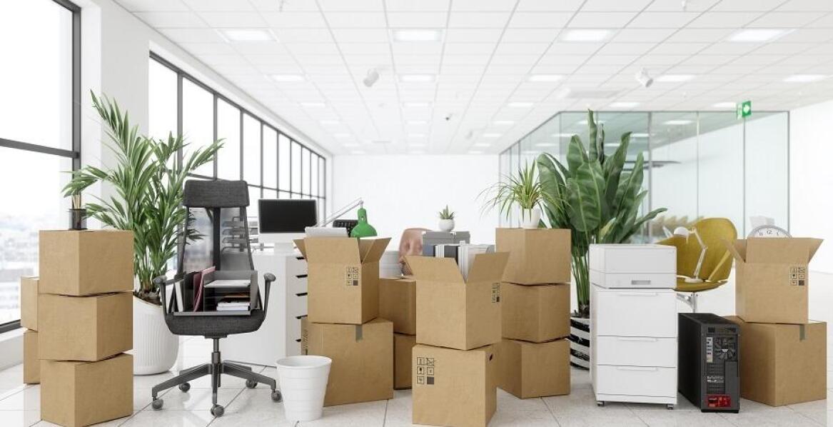 Jak przeprowadzka firm w Warszawie wpływa na efektywność pracy?