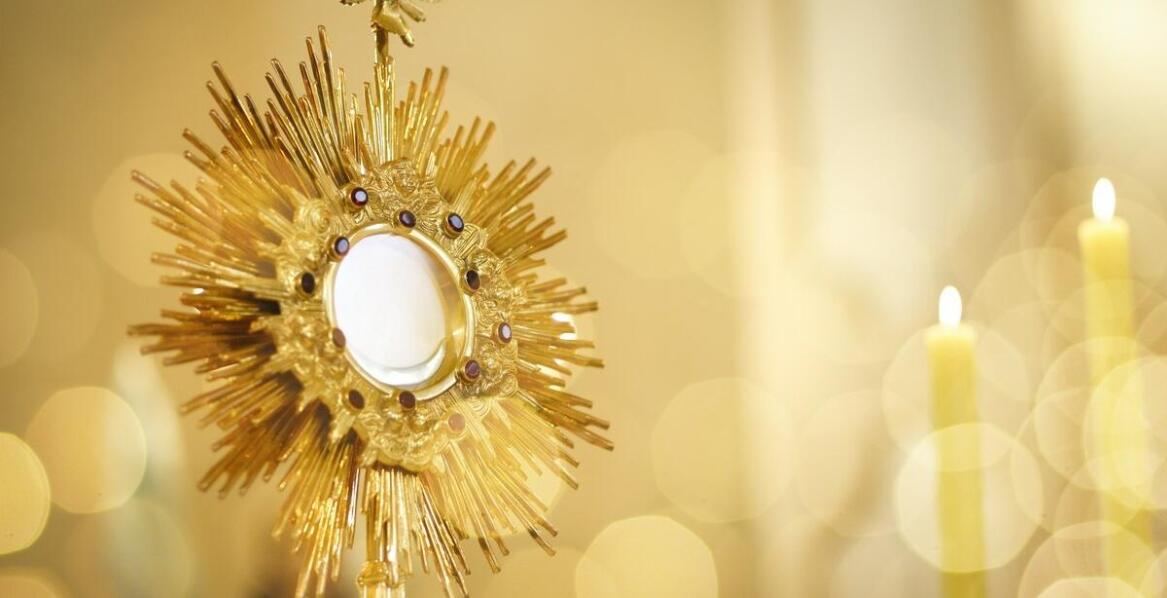 Wpływ technologii na proces tworzenia nowoczesnych monstrancji