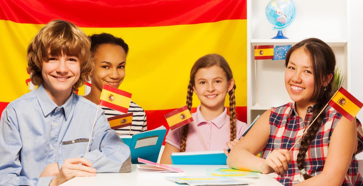 Jak obozy językowe w Hiszpanii mogą wzbogacić znajomość hiszpańskiego?