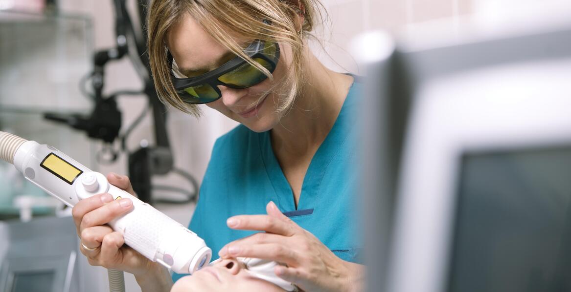 Laseroterapia blizny a poprawa struktury skóry – fakty i mity