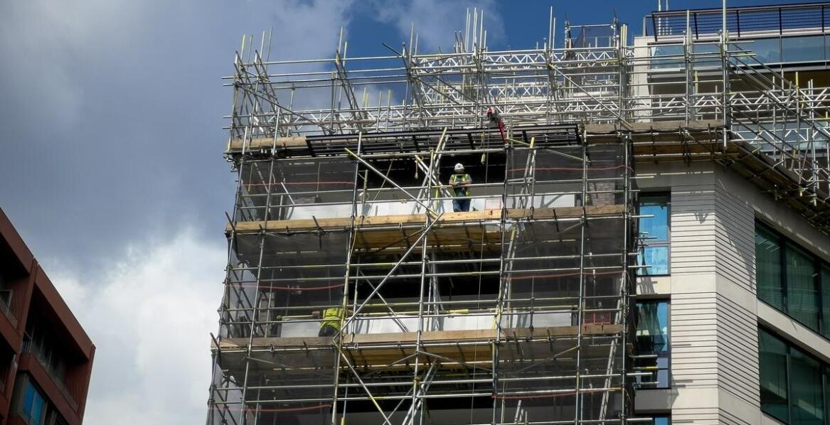 Elastyczność zastosowania rusztowań aluminiowych w różnych typach budów