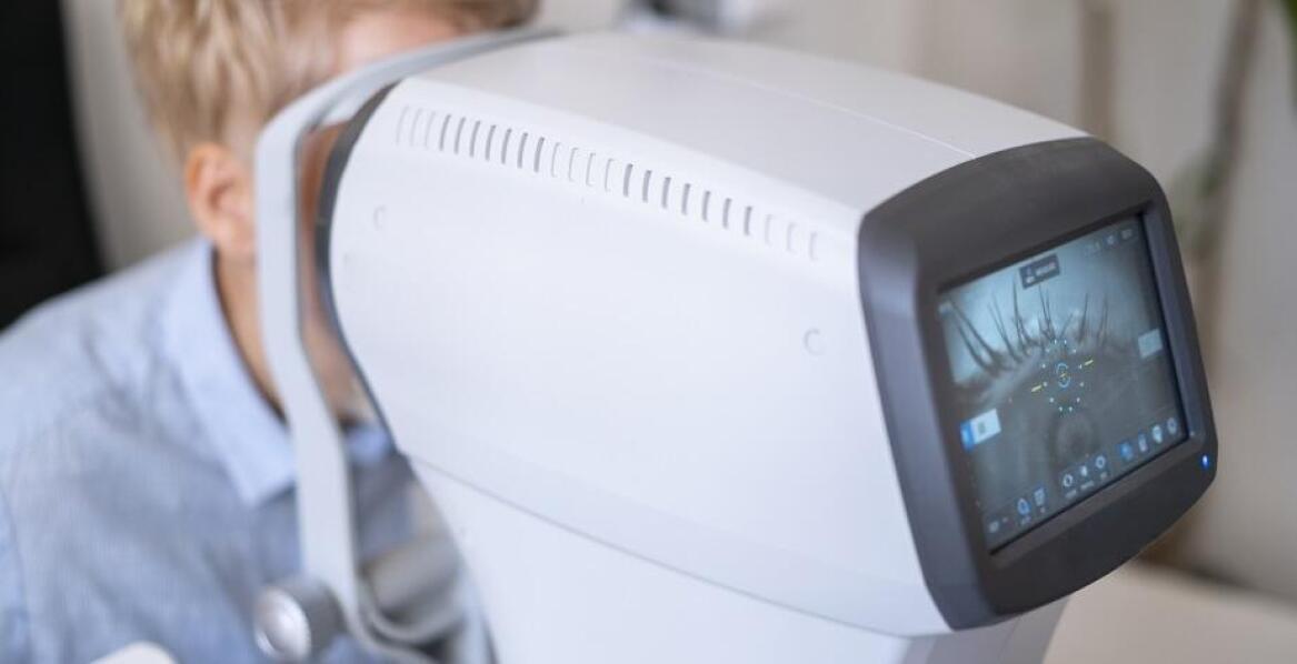 Czy zakup używanego autorefraktometru to dobry wybór dla małych gabinetów?