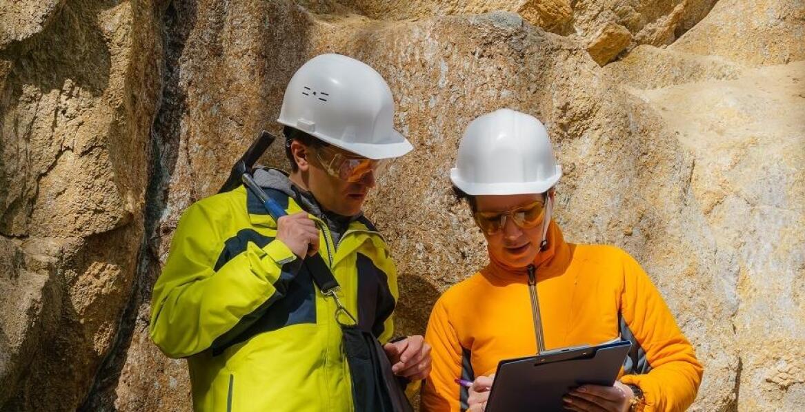 Znaczenie badań geotechnicznych w procesie stabilizacji skarp i nasypów