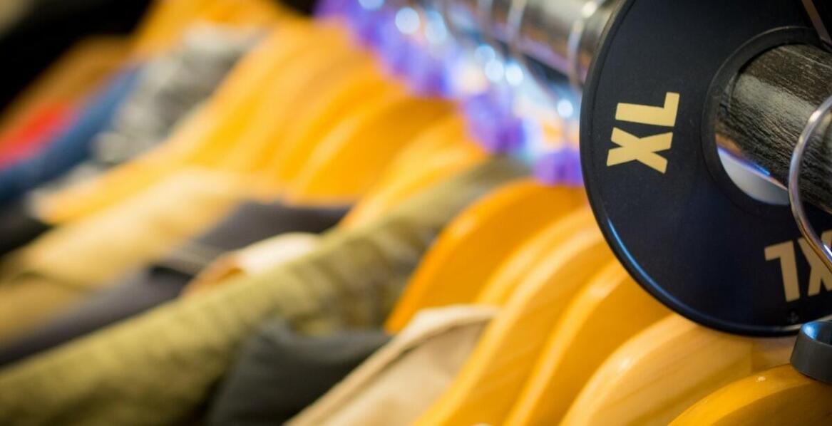 Znaczenie regularnych dostaw T-shirtów outletowych dla ciągłości oferty