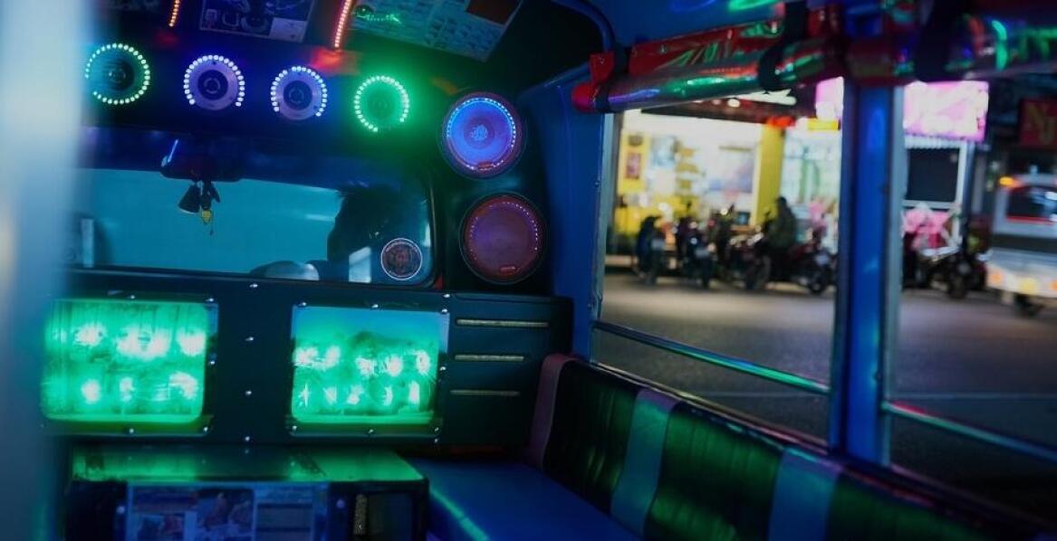 Wynajem "dance bus" – pełna oferta dla miłośników dobrej zabawy