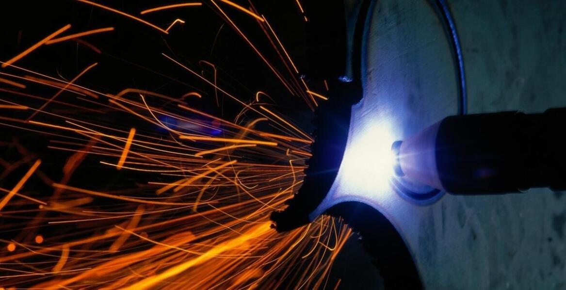 Zastosowanie drutu spawalniczego w przemyśle stoczniowym – co warto wiedzieć?