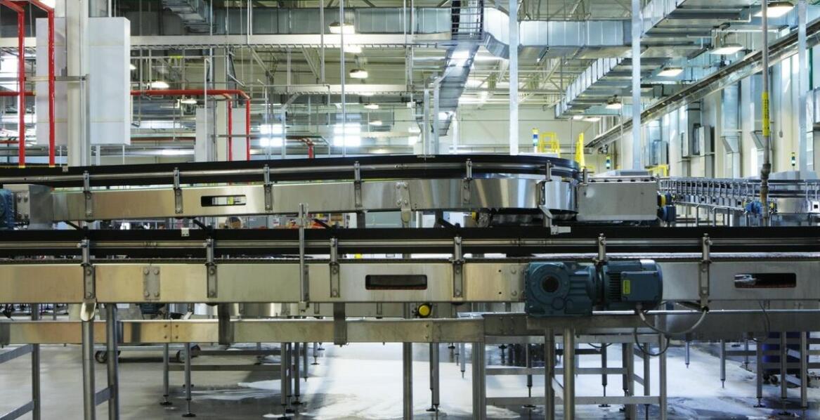 Nowoczesne technologie w produkcji przenośników płytkowych