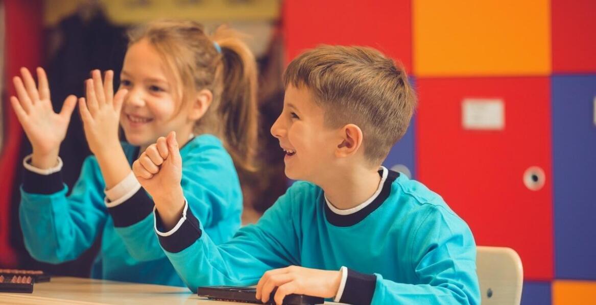 Jak interaktywne metody nauczania wzbogacają kursy języka angielskiego w Katowicach?