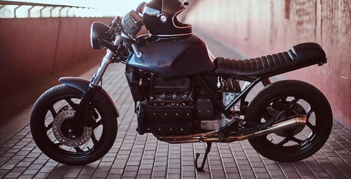 Jak dobrać odpowiedni crash pad BMW do swojego modelu motocykla?