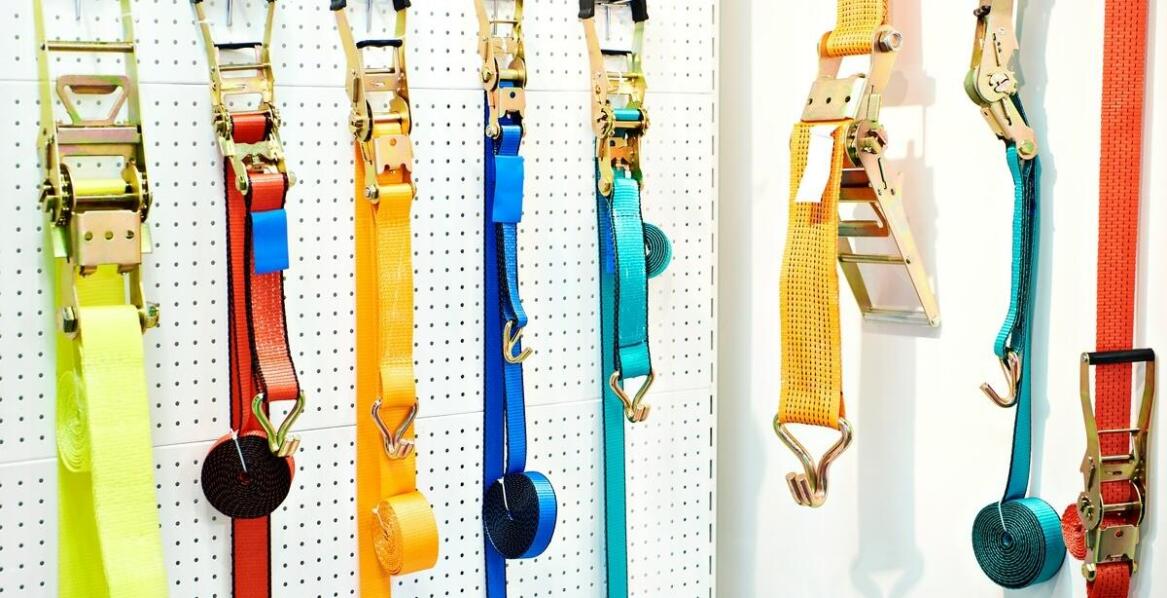 Kompleksowa oferta plandek samochodowych - co wyróżnia naszą sprzedaż plandek?