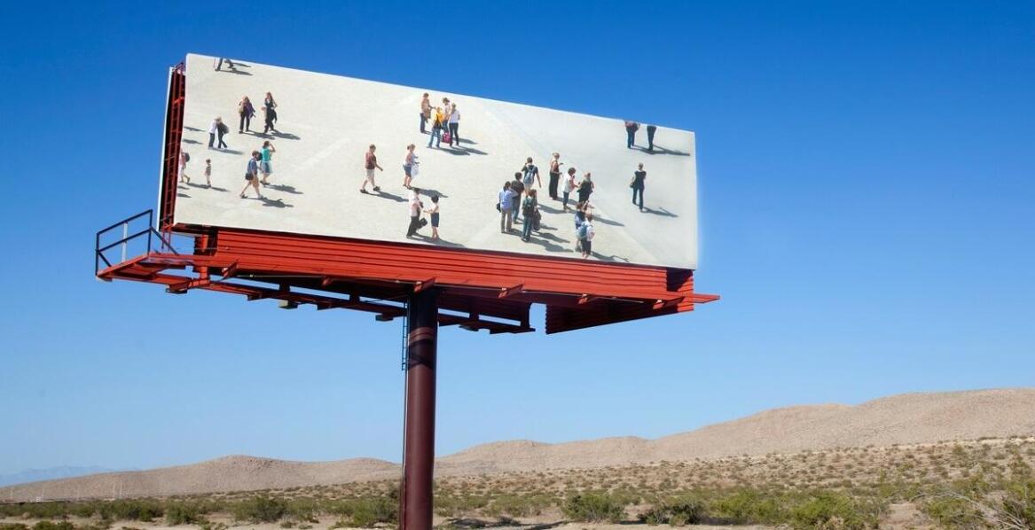 Folia magnetyczna w reklamie outdoorowej – jak zwiększyć skuteczność przekazu?