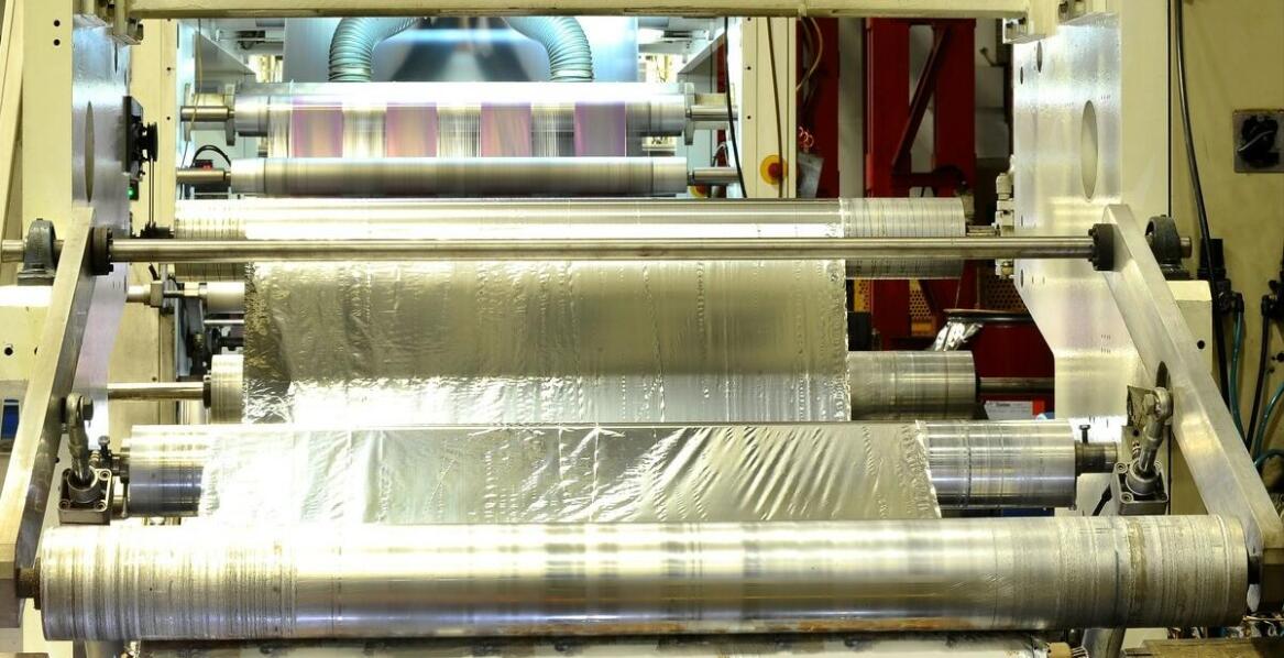 Ekologiczne aspekty produkcji folii transportowych – co warto wiedzieć?