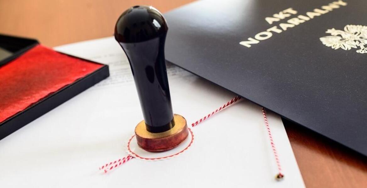 Zasady ustalania taksy notarialnej – co powinieneś wiedzieć przed wizytą u notariusza?