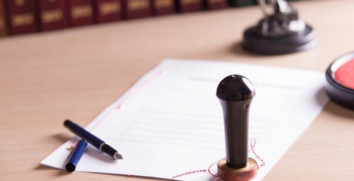 Notarialne poświadczenie podpisu: Procedura i korzyści