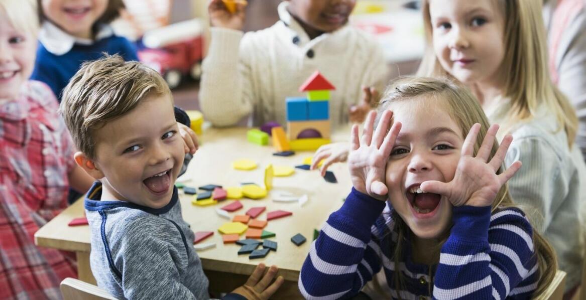 Jak przedszkola integracyjne wspierają rozwój emocjonalny dzieci?