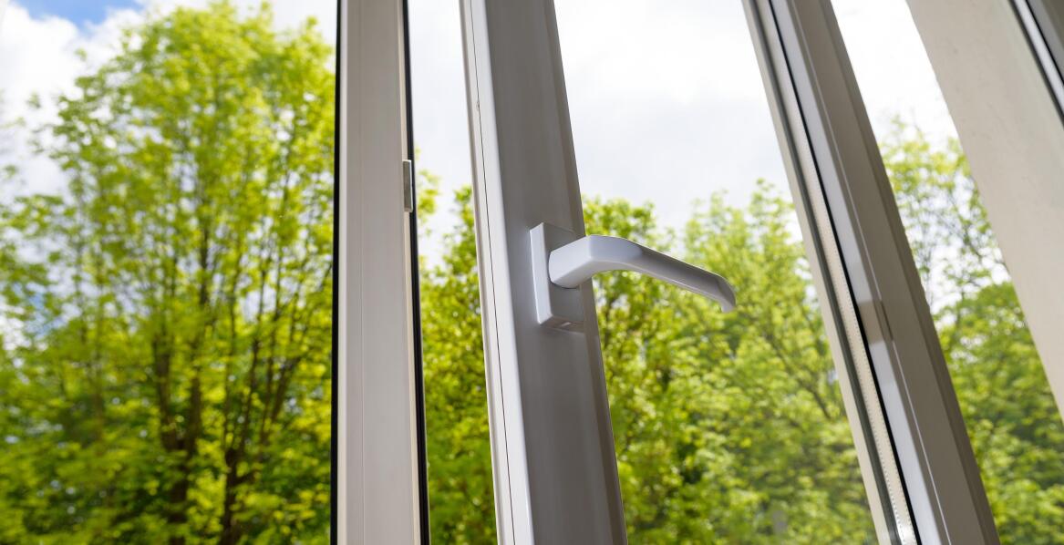 Günstige Fenster aus Polen und ihr Einfluss auf den akustischen Komfort der Innenräume