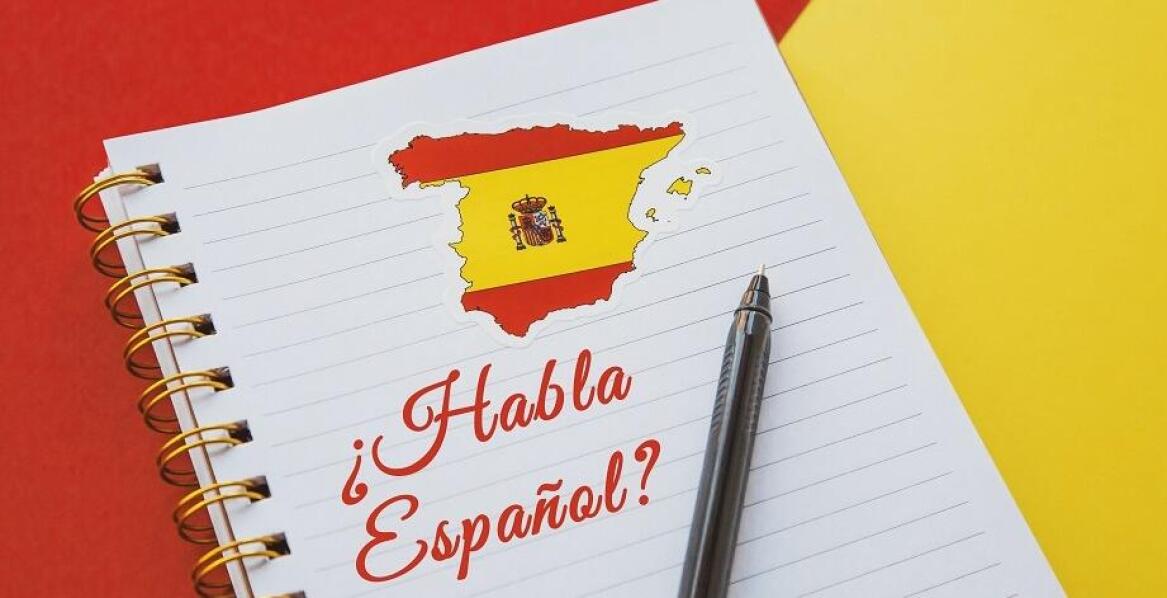 Kursy hiszpańskiego: jakie są najlepsze techniki nauki języka dla dzieci?