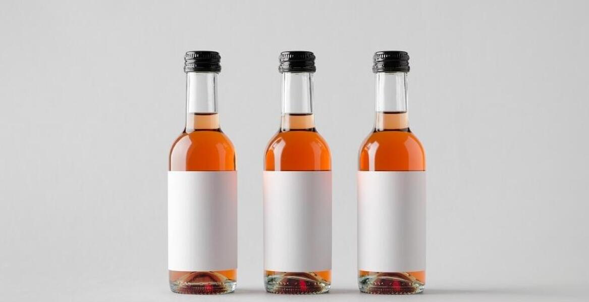 Jakie są korzyści z inwestowania w wysokiej jakości druk etykiet na butelki nalewki?