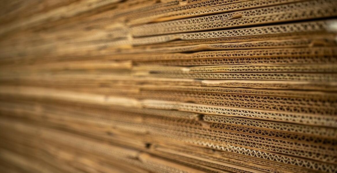 Wpływ opakowań z tektury 3-warstwowej na poprawę wydajności procesów logistycznych