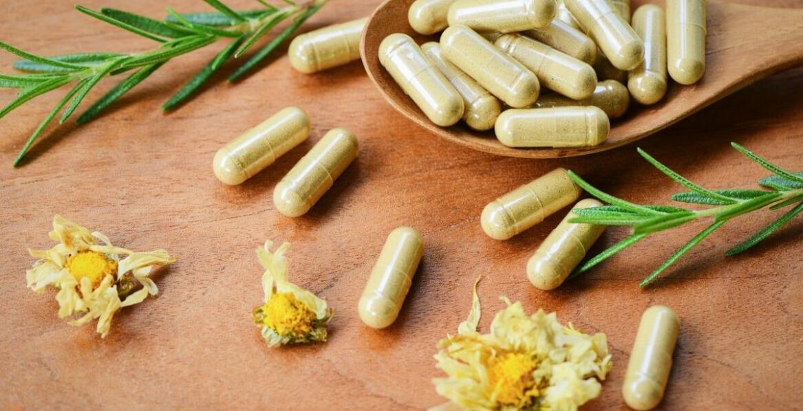 Jakie suplementy wspomagają zdrowe trawienie?