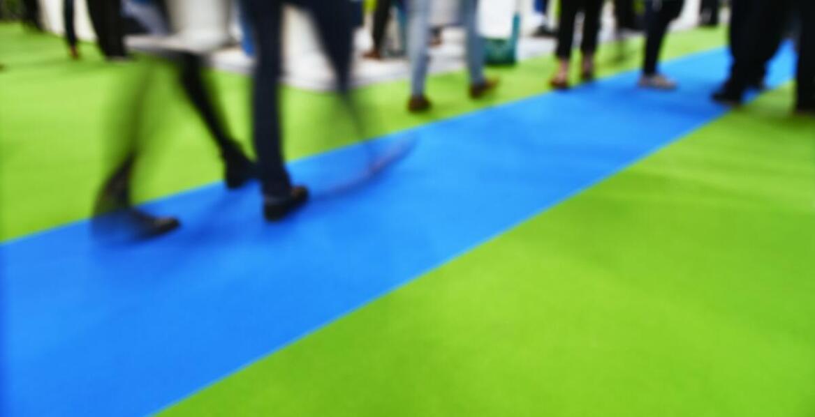 Jak najazdy kablowe wpływają na organizację wydarzeń masowych?