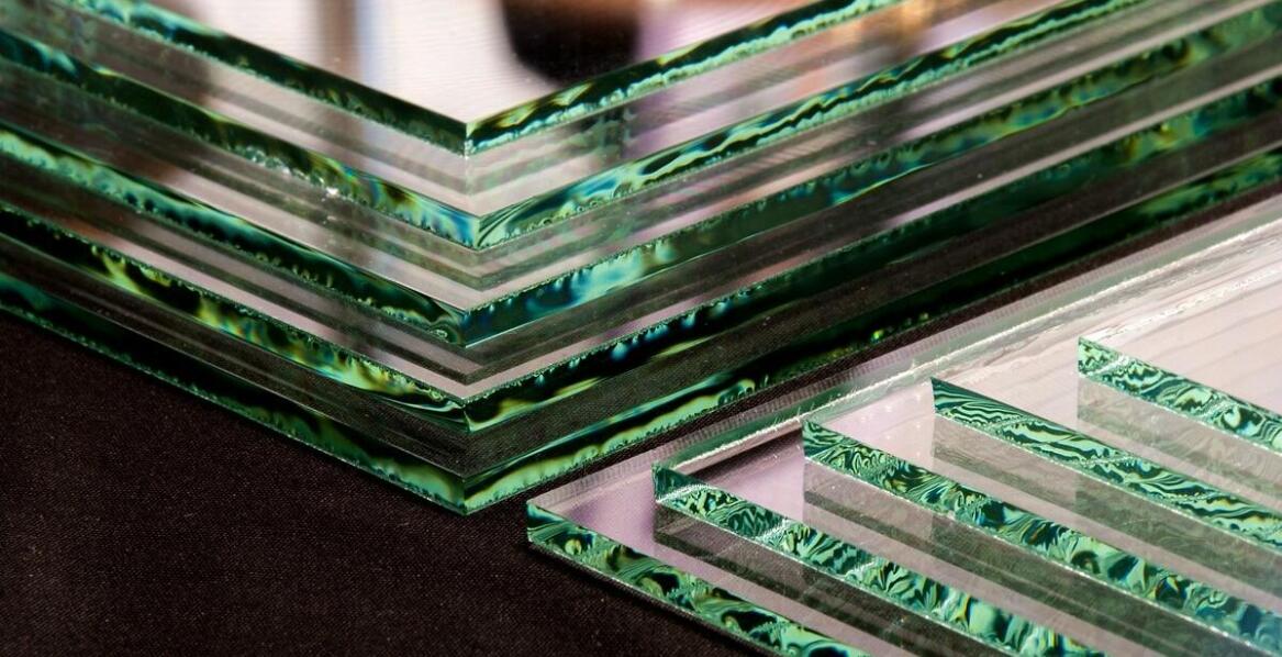 Worauf sollte man bei der Auswahl der Verglasung für Dachfenster achten?