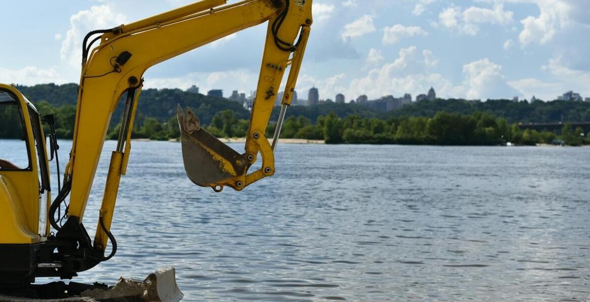 Znaczenie wynajmu koparki w kontekście ochrony środowiska