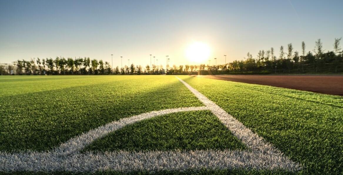 Aeratory: jak wspomagają wzrost trawy na terenach sportowych