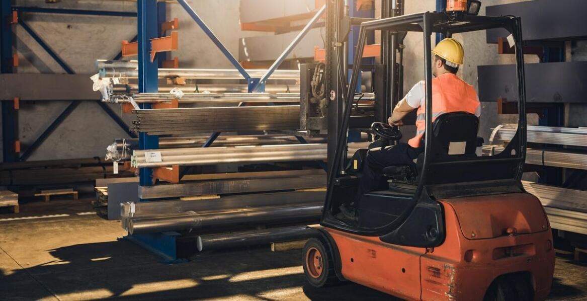 Optymalizacja floty wózków widłowych dzięki profesjonalnemu serwisowi