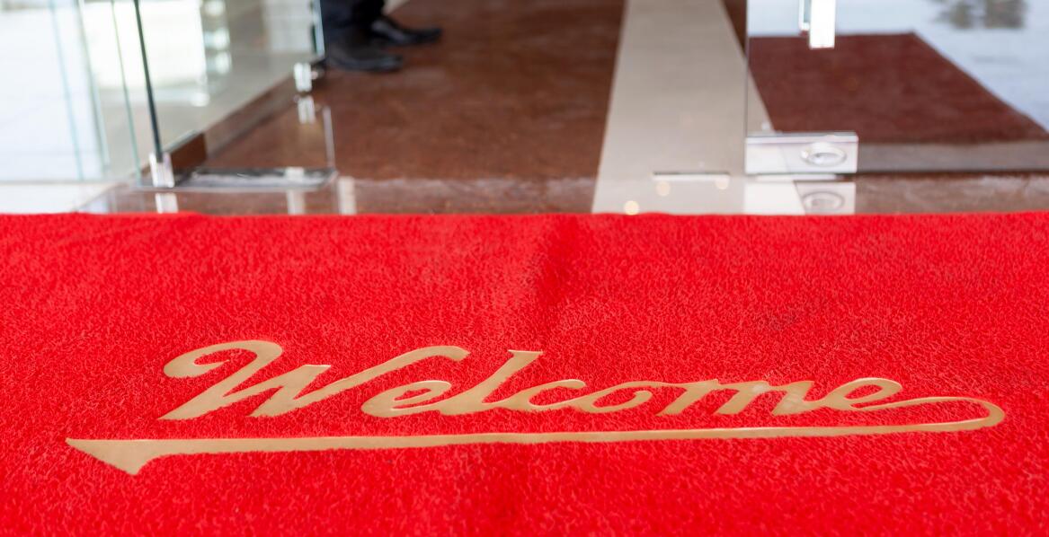 The impact of durable entrance mats on the comfort of public space users