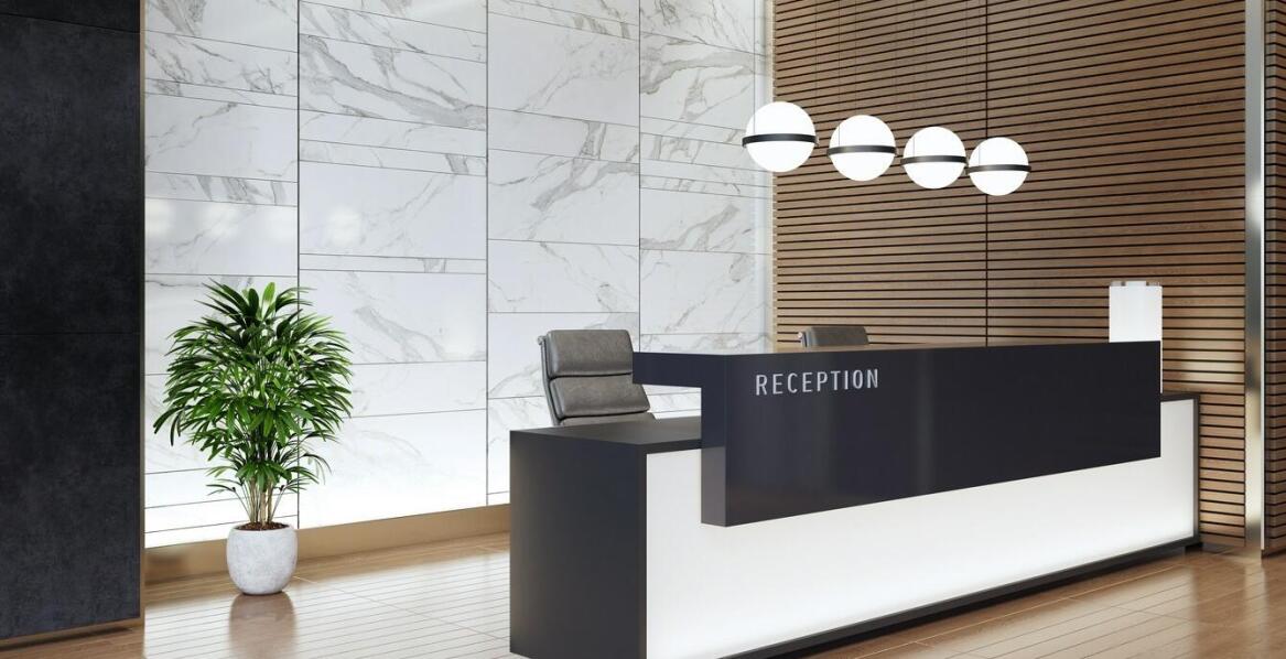 Wie integriert man Beschilderung in das Design von Fitness Rezeptionen?