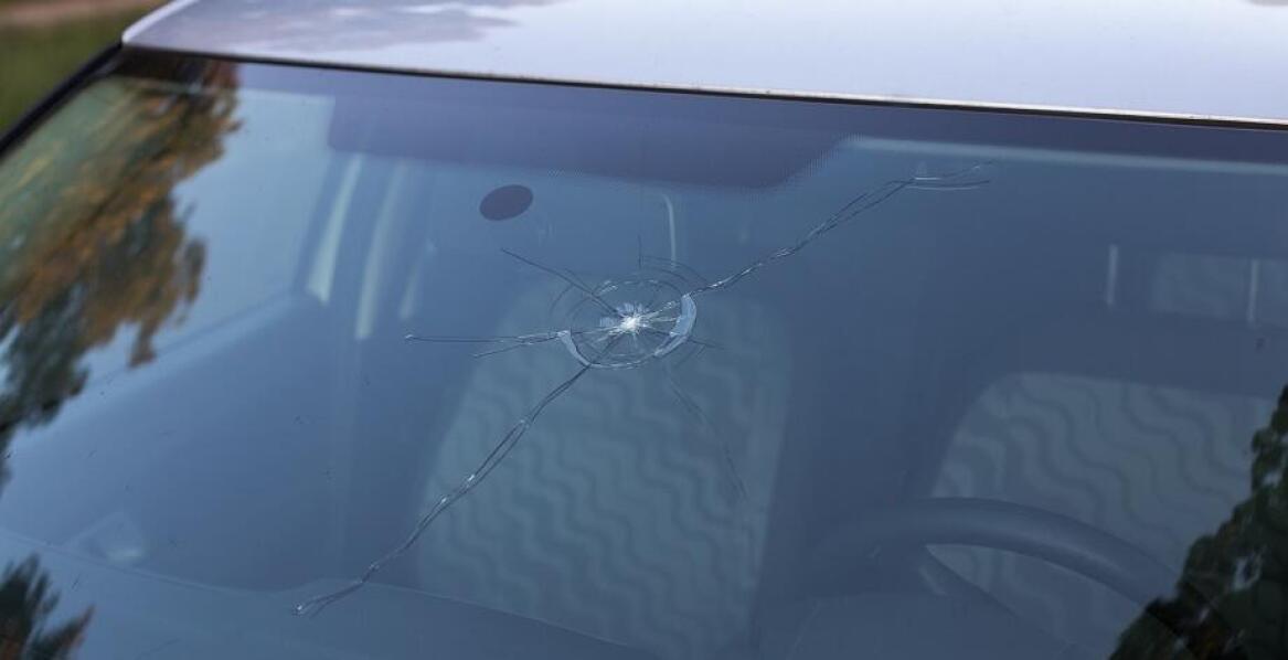 Znaczenie profesjonalnej naprawy pęknięć na szybie dla bezpieczeństwa