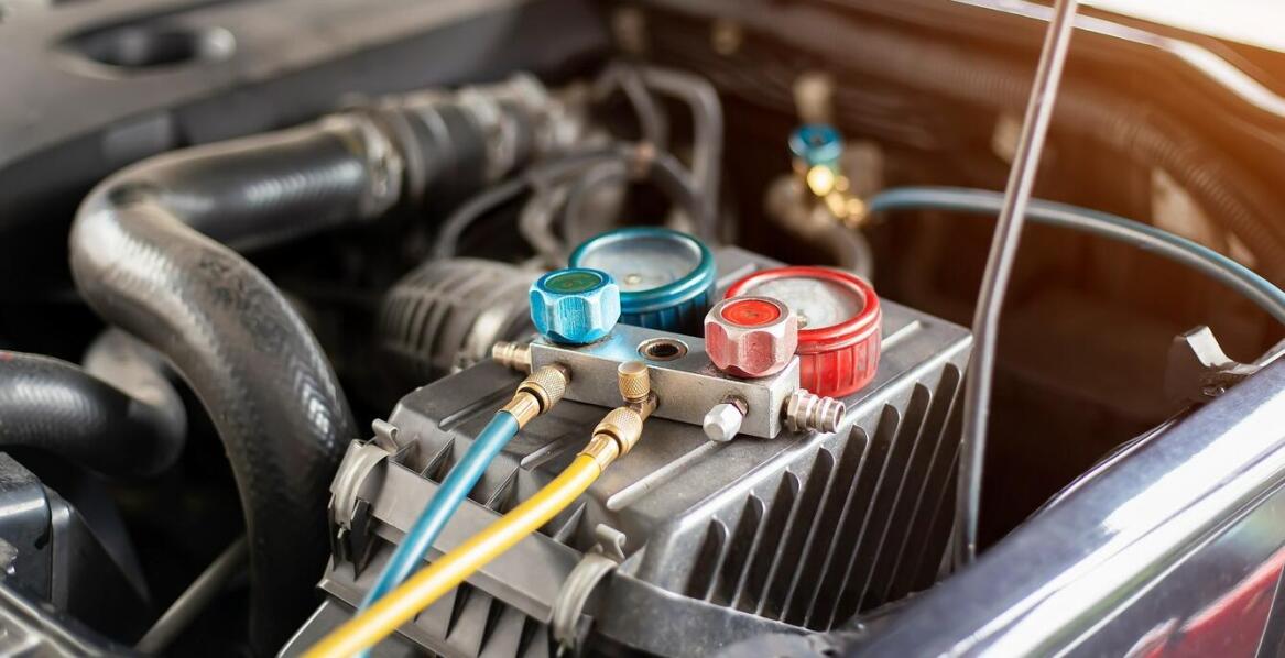 Jakie nowoczesne metody stosuje się przy naprawie klimatyzacji samochodowej?