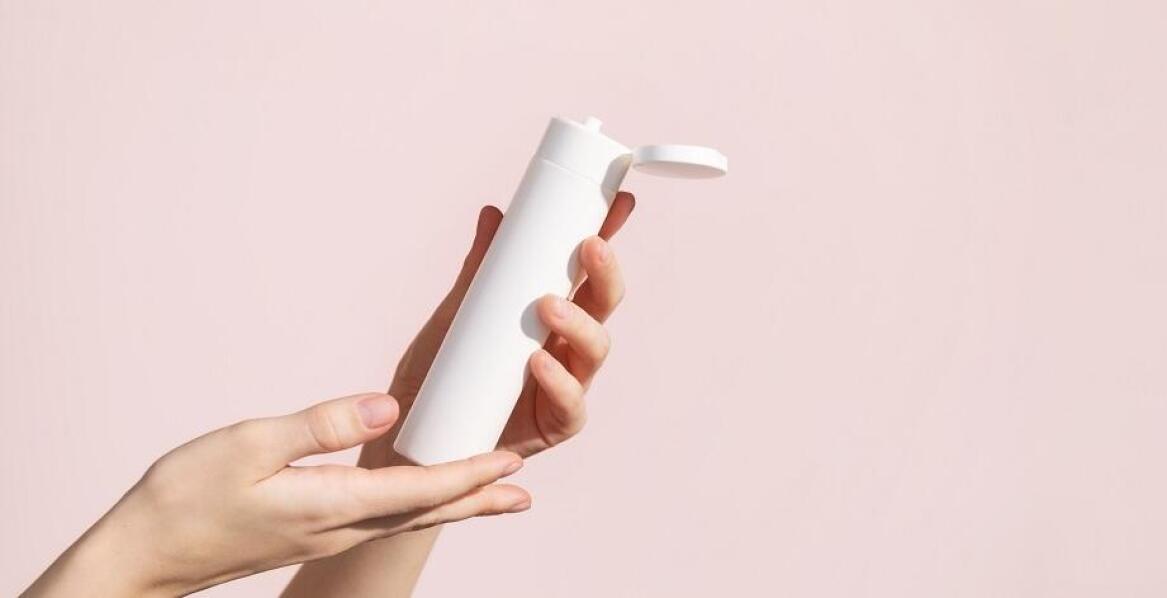 Nawilżające kosmetyki – idealne rozwiązanie dla suchej skóry