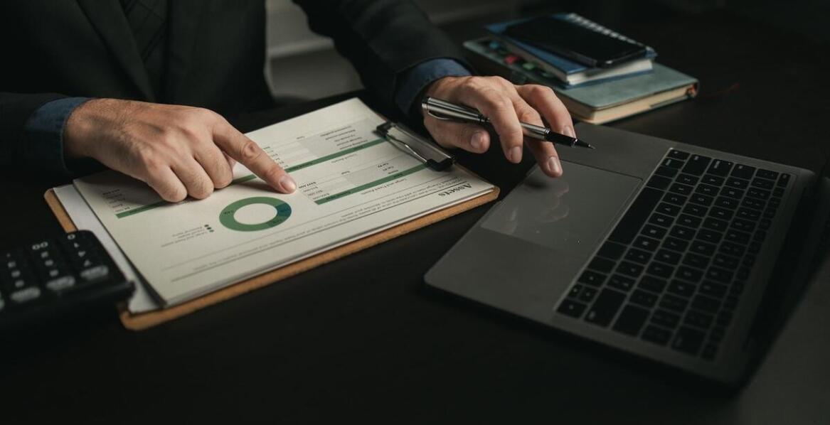 Znaczenie analizy prawnej w planowaniu restrukturyzacji firmy